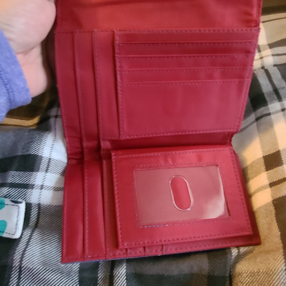 Kenneth Cole Wallet - Picture 2 of 3